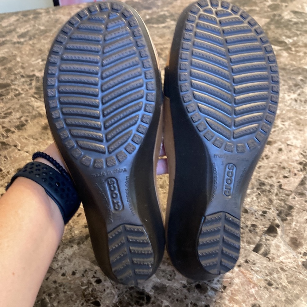 Crocs Sassanian Brown & Tan Slip-on wedge heels sandal - Picture 3 of 3